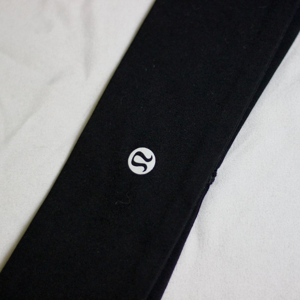 LULULEMON Women's Fly Away Tamer Headband